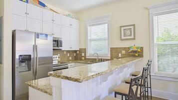 Dishwasher, dining table
