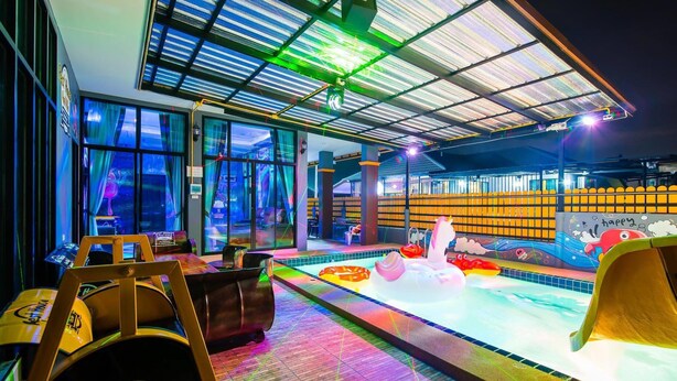 Terrace/patio - Rest House Monster Pool Villa (Cha-am)