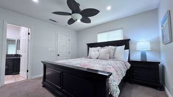 4 dormitorios, tabla de planchar con plancha, wifi gratis y ropa de cama