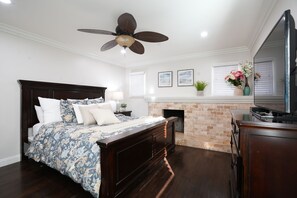 5 bedrooms, iron/ironing board, travel cot, free WiFi