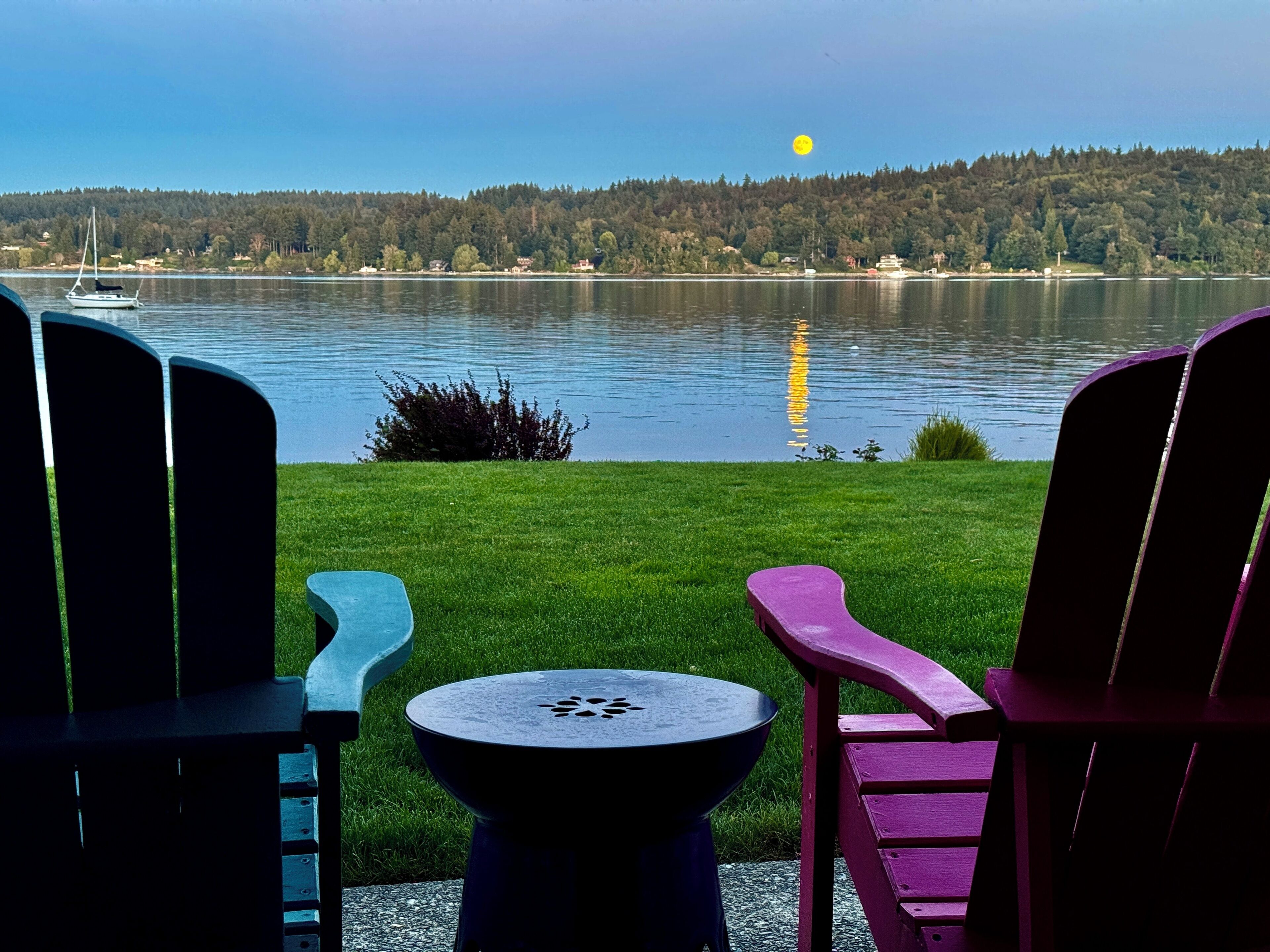 Have a cocktail and watch the full moon rise.