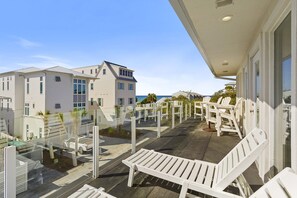 Property grounds - Pelican Place - 30A, Seagrove Beach, Heated Saltwater Pool, Deeded Beach Access! (Santa Rosa Beach)