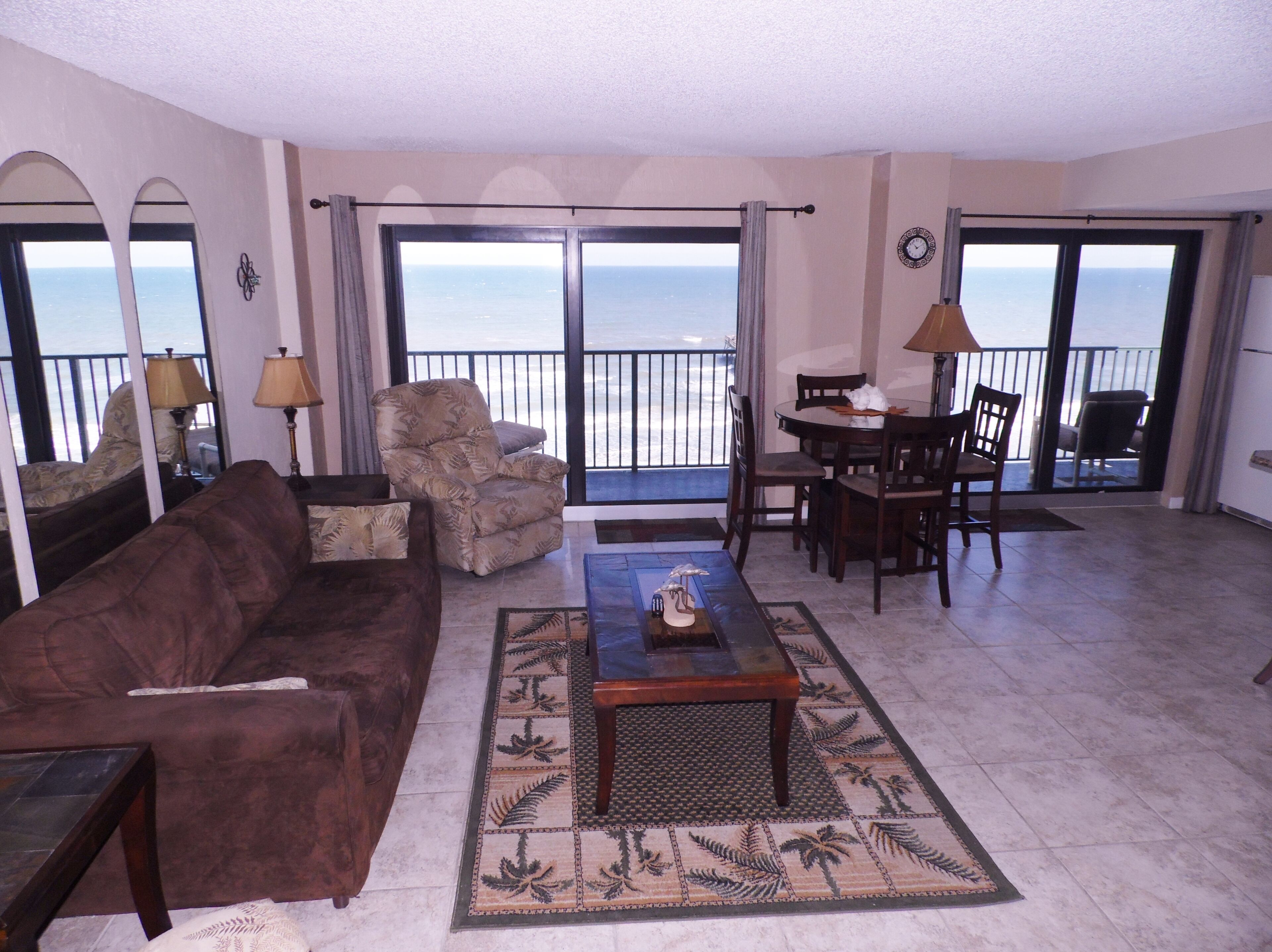Beautiful 2 Bdrm 2 Bath Deluxe Direct Oceanfront Corner Unit - New pool in July