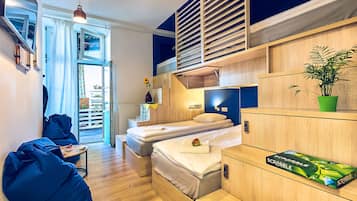 Quadruple Room, Private Bathroom | Egyptian cotton sheets, premium bedding, in-room safe