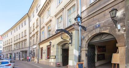 Draggo House- Hostel