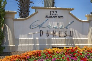 Welcome to Chad Dunes II at 122 Seascape Blvd.