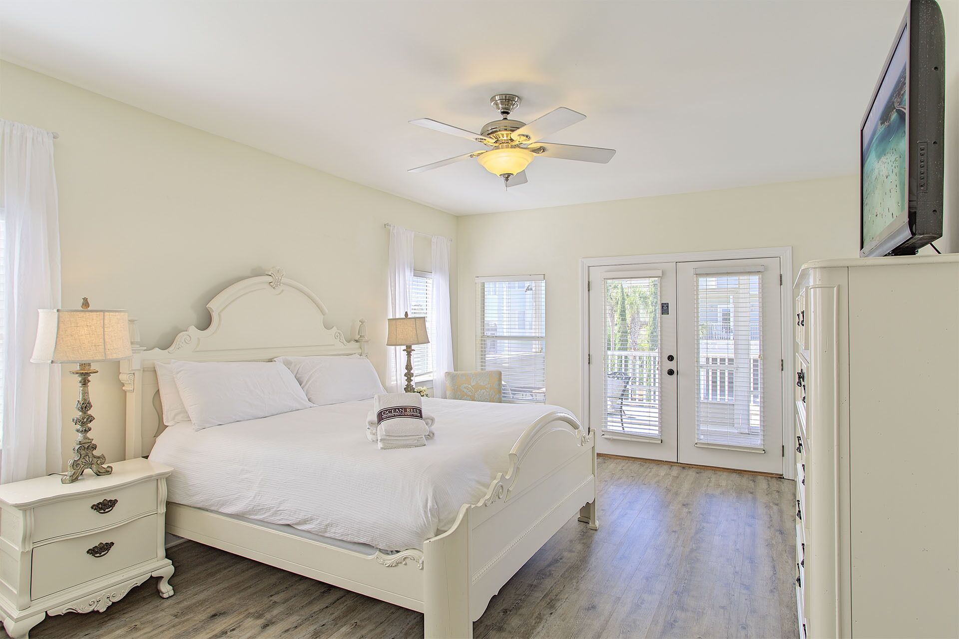 4 bedrooms, Internet, bed sheets