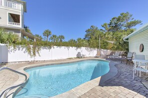 A heated pool - Sandy By The Sea - Blue Mountain Beach! Gulf View! Private Pool! Pet Friendly! (Santa Rosa Beach)