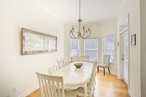 Dining - Sandy By The Sea - Blue Mountain Beach! Gulf View! Private Pool! Pet Friendly! (Santa Rosa Beach)
