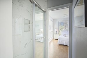 2 bedrooms, Internet, bed sheets
