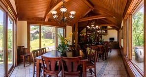 Dining - On The Golf Course, Outdoor Kitchen, Hot Tub and So Much More! (Galena)