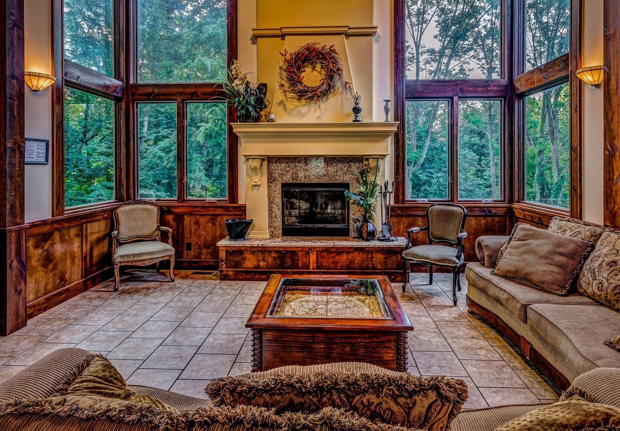 On The Golf Course, Outdoor Kitchen, Hot Tub and So Much More!