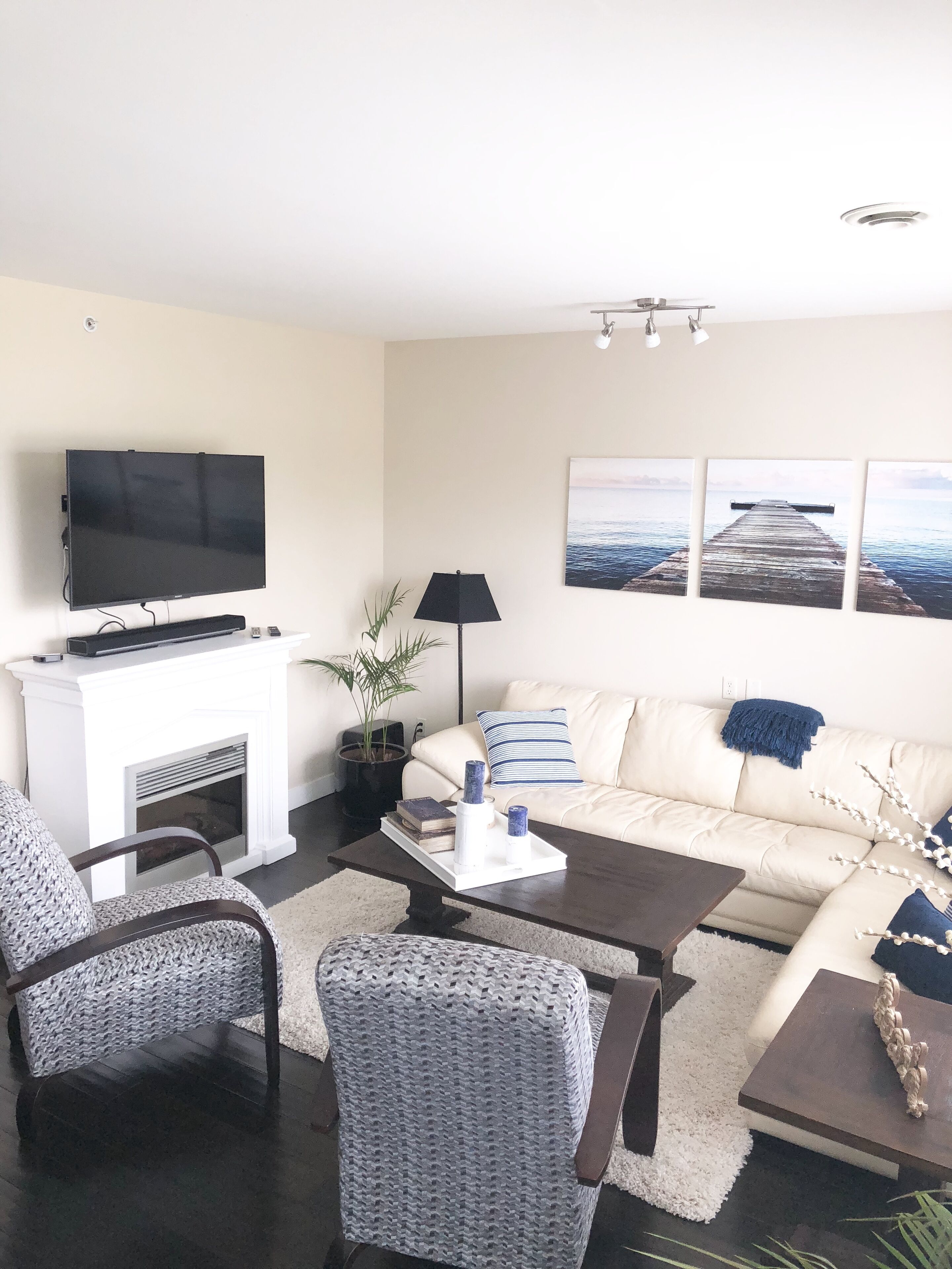 Barona Beach Luxury Lake Front Condo/W Boat Slip,  West Kelowna,