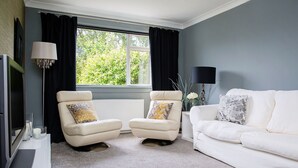 Living area - Prestwick Holiday House (Prestwick)