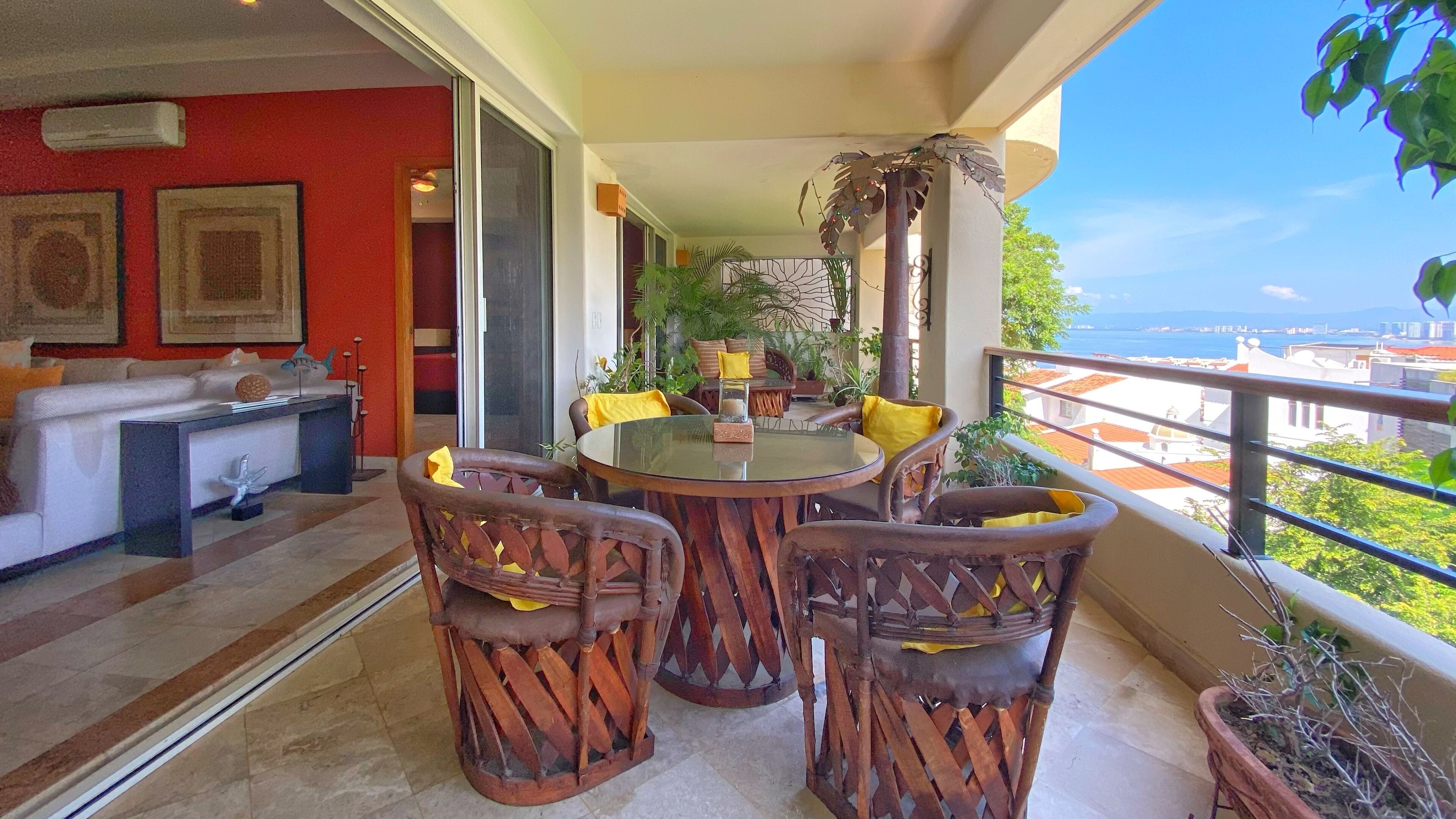 Comfort Condo, Kitchen, Ocean View | Terrace/patio