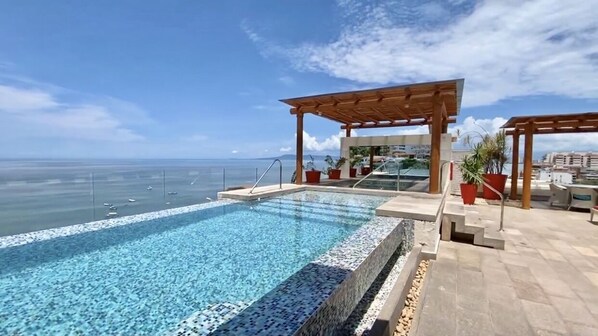 Alberca al aire libre 