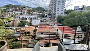 Condo Confort, cocina, vista al océano | Terraza o patio