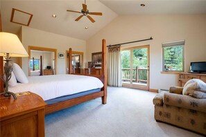 独立别墅, 多张床 (Valley View Home) | 6 多间卧室、高档床上用品