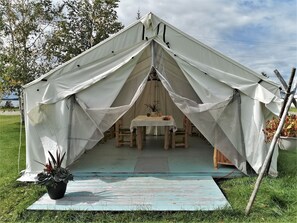 Exterior detail - WildExodus Outdoors (Timmins)