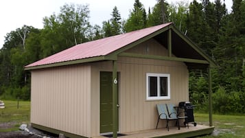 Basic Cabin, Multiple Beds | Terrace/patio