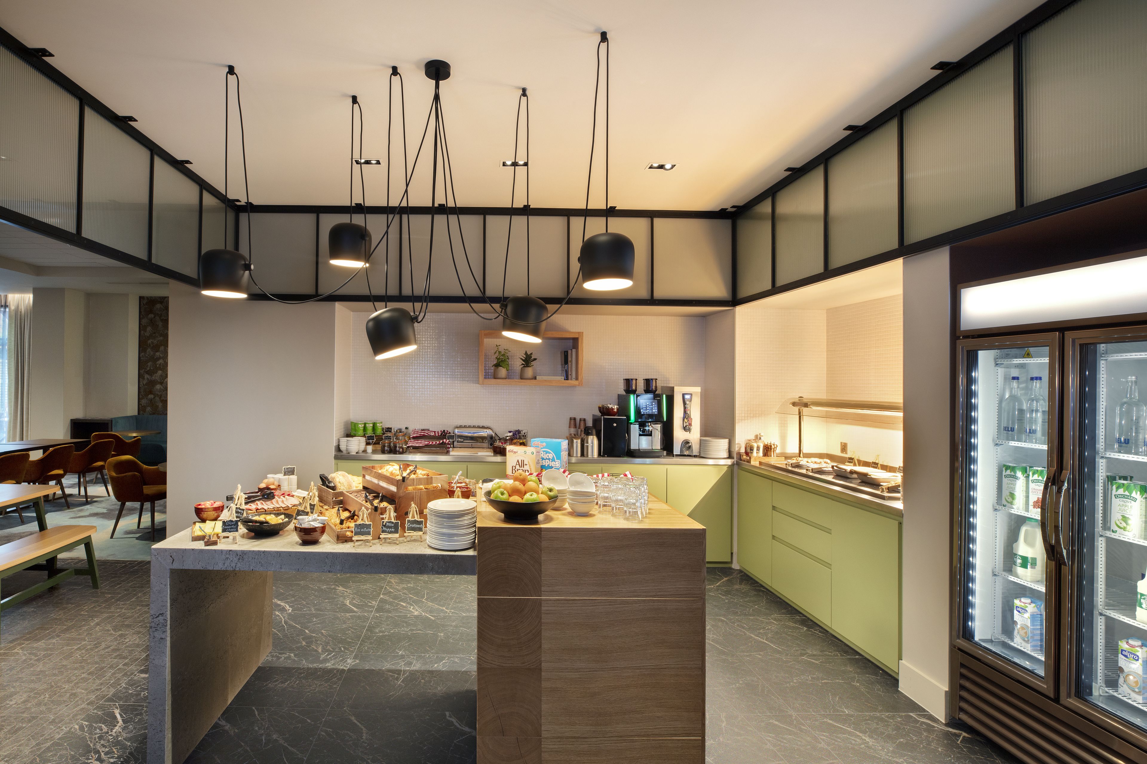 Free daily continental breakfast