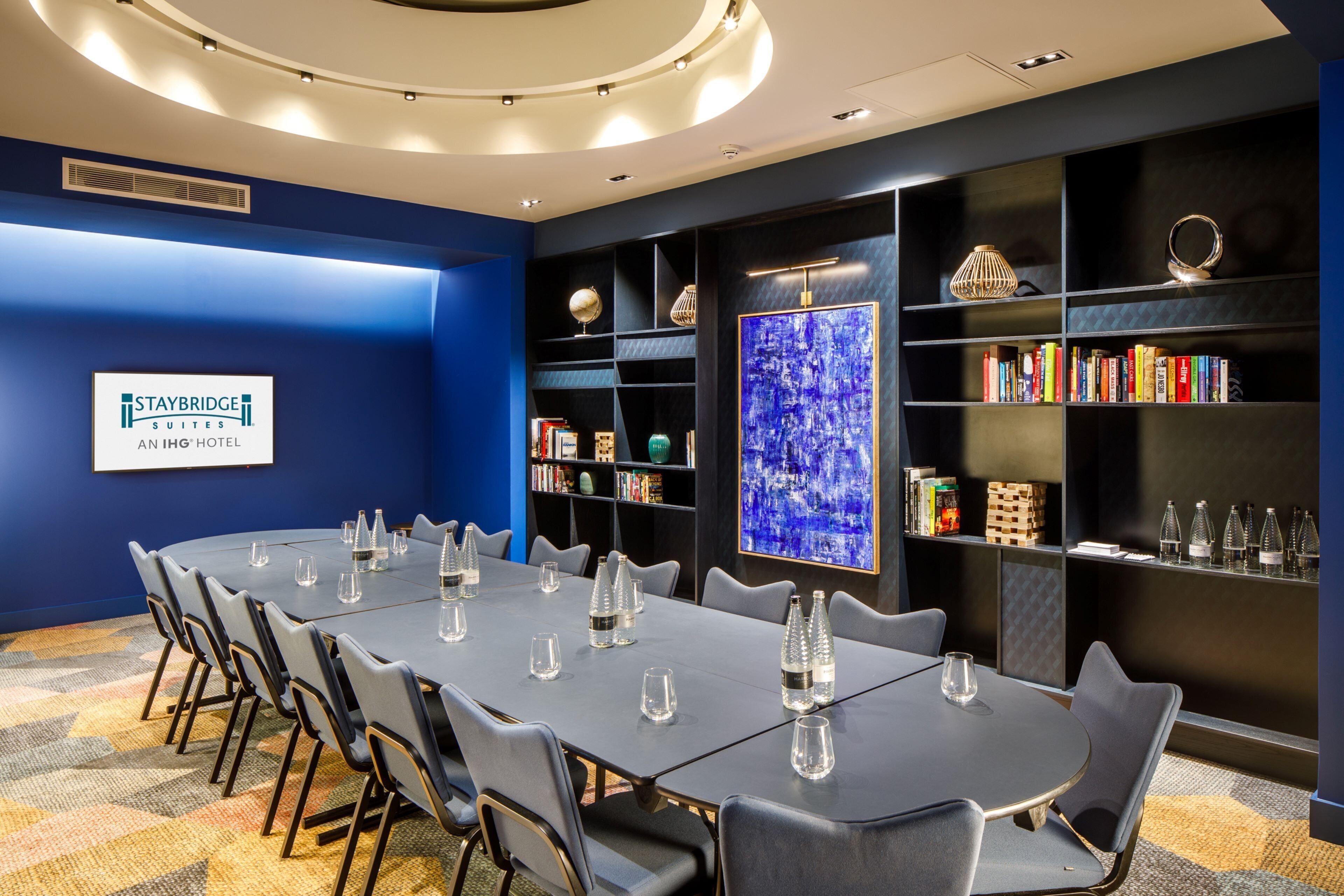 Foto - Staybridge Suites London Heathrow - Bath Road, an IHG Aparthotel