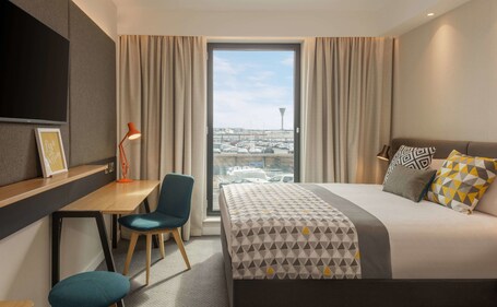 Holiday Inn London Heathrow - Bath Road by IHG - view 3