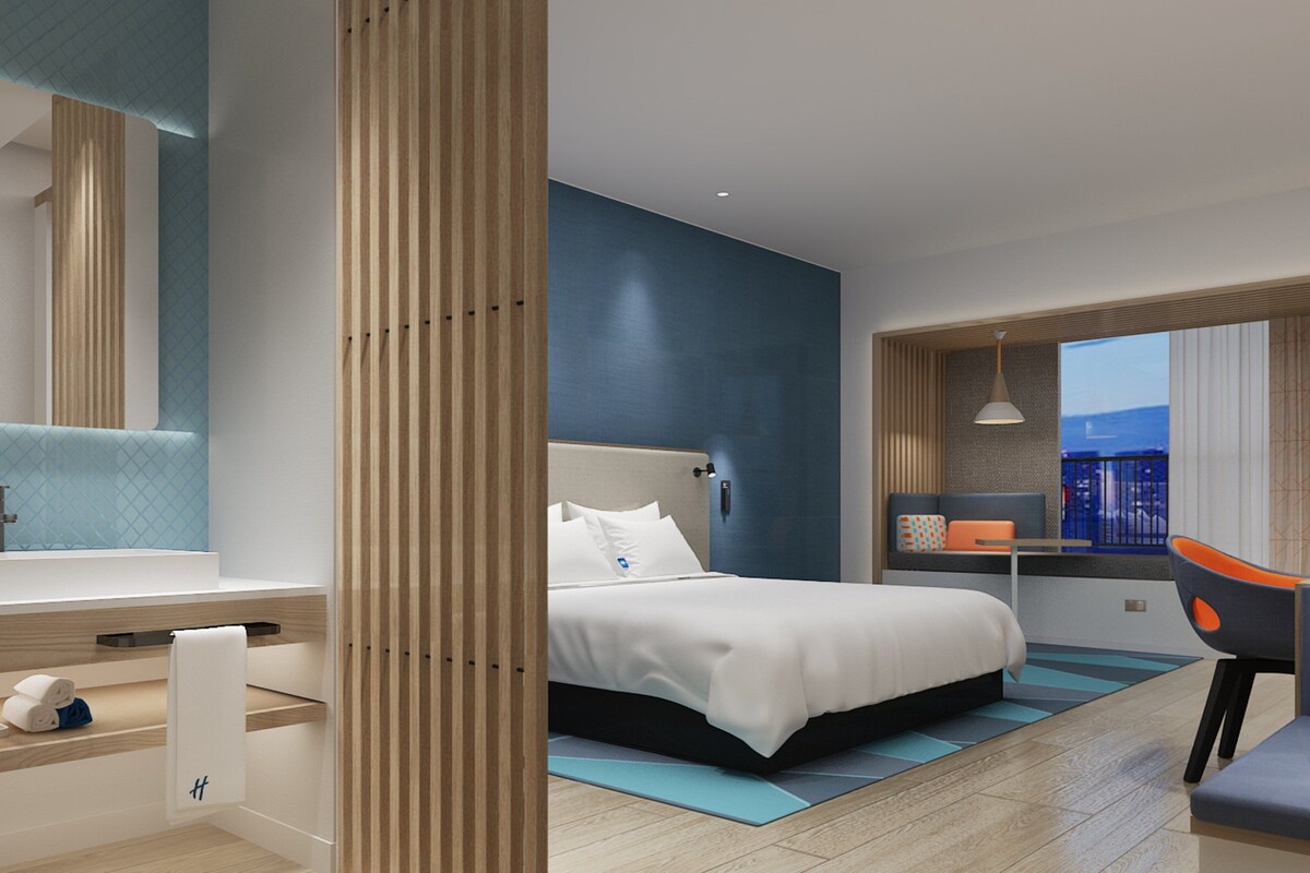 In-room safe, desk, soundproofing, free WiFi