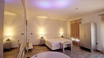 Bureau, rideaux occultants, Wi-Fi gratuit, draps fournis