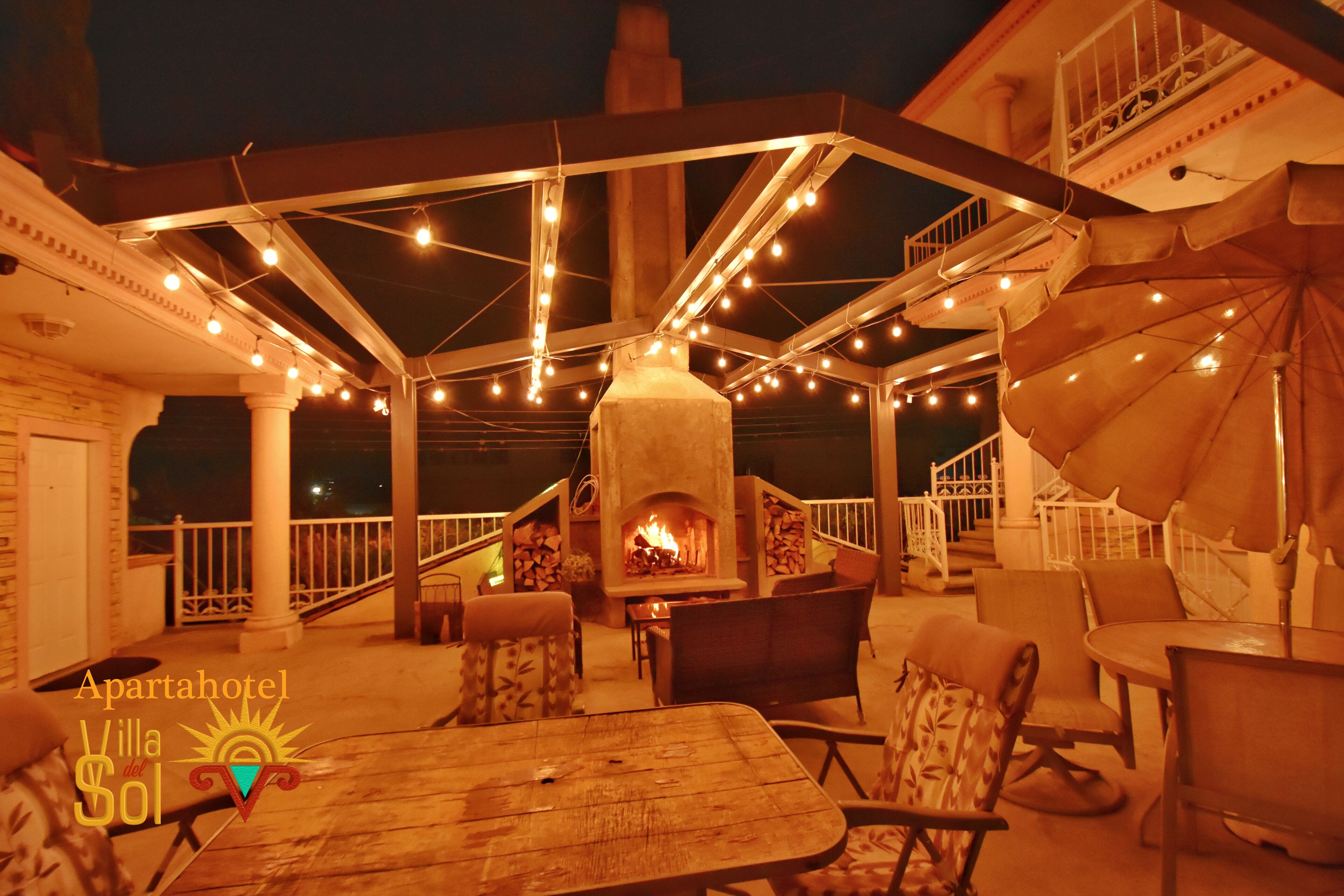 Smart TV de 75 pulgadas con canales vía satélite, televisión y Netflix 