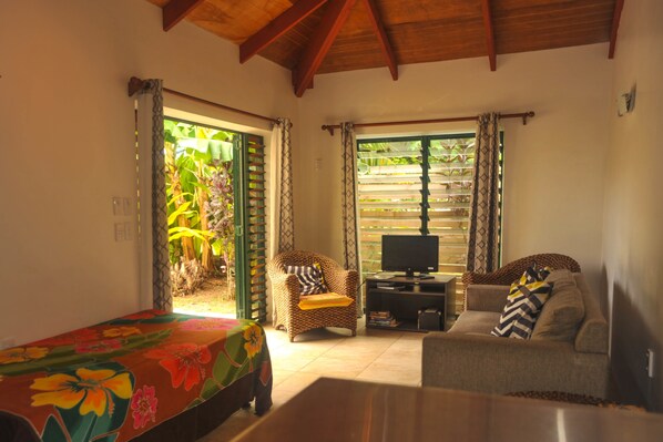 1 bedroom, in-room safe, iron/ironing board, bed sheets