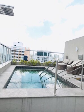 Outdoor pool - Augusta Apartment luxury (São Paulo)