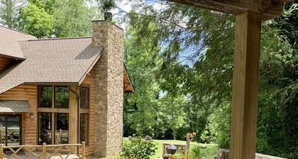 CUSTOM LOG HOME WITH FIREPLACE, FIRE-PIT AND HOT TUB