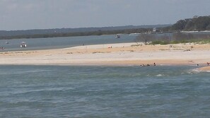 Beach nearby, sun-loungers, beach towels