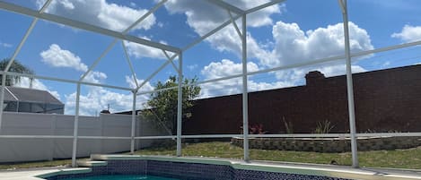 Beheizter Pool