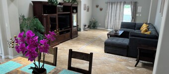 Private 5 Bedroom Villa Near Disney, free WI-FI 10% OFF LONG TERM RENTALS 