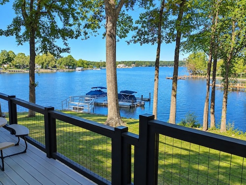 What A View! Perfect Family Meeting Place. BIG Views! Optional Boat Rental.