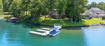 What A View! Perfect Family Meeting Place. BIG Views!  Optional Boat Rental.