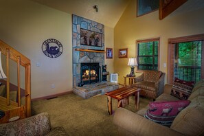 TV, fireplace, DVD player - Gatlinburg Private Cabin Creekside, Tickets, Screened Porch, Hot Tub, Pool Table (Gatlinburg)