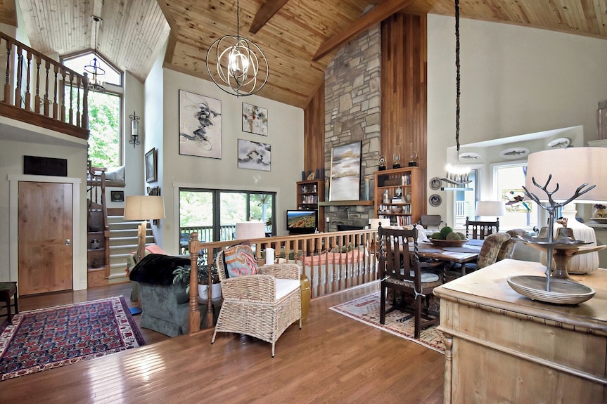 Smokies 6 | Fireplace, Restaurant, Pool, Spa - Blowing Rock, NC