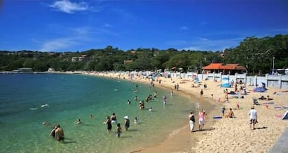 Balmoral Escape - les pas de la plage