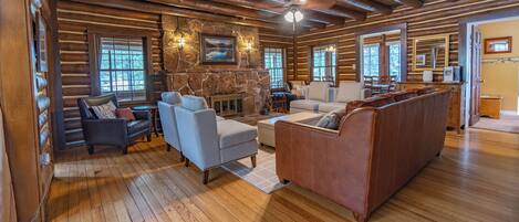 TV, fireplace, DVD player, books