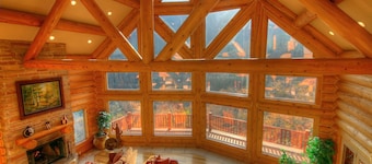Lookout Pointe - Luxury Mountain Lodge - Panoramic Mountain Views