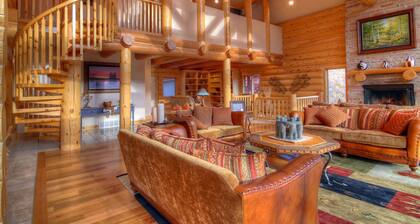 Lookout Pointe - Luxury Mountain Lodge - Panoramic Mountain Views