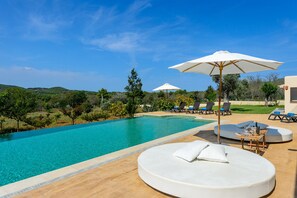 An infinity pool