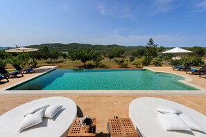 An infinity pool