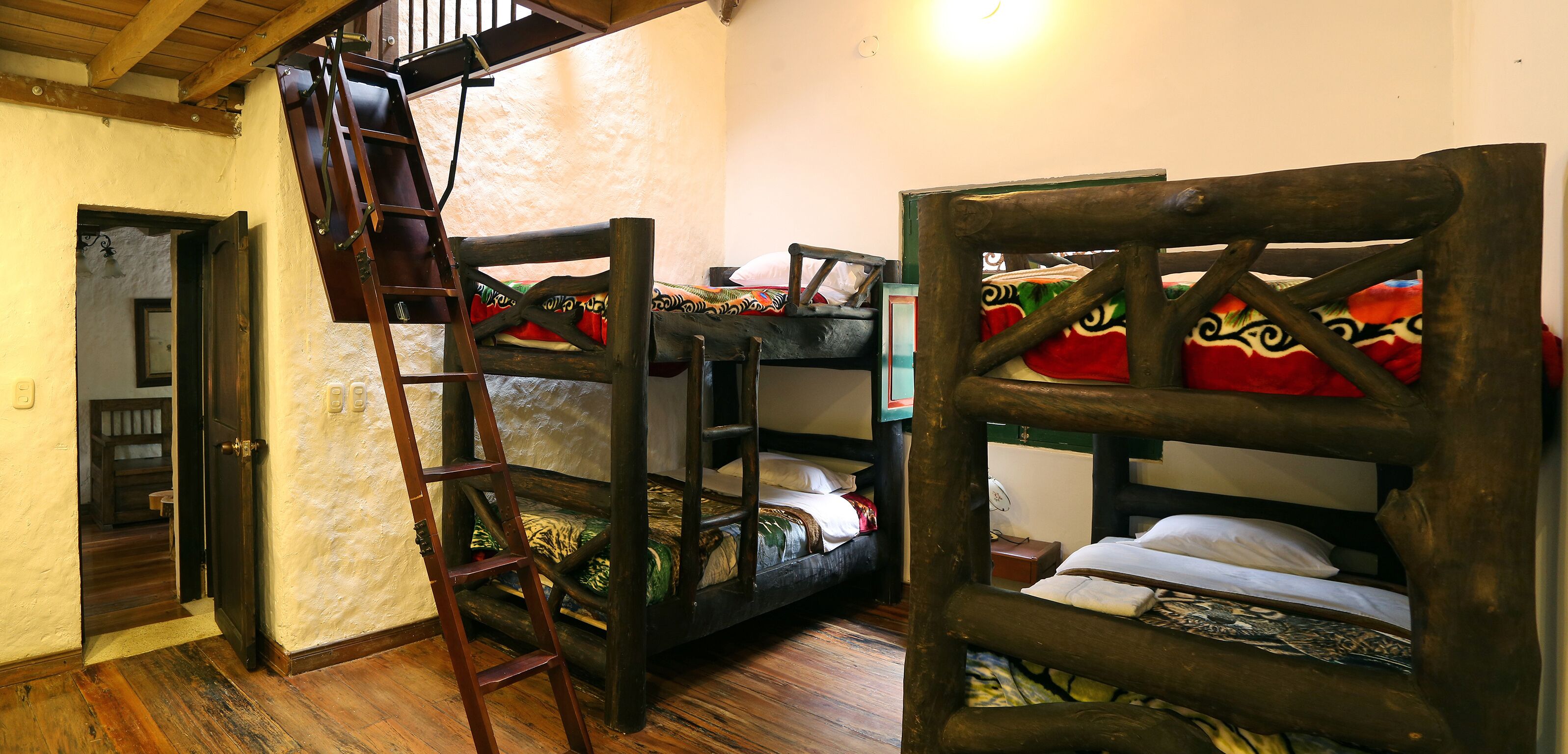 6 habitaciones, insonorización, wifi y ropa de cama 