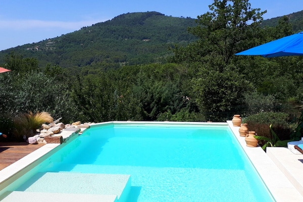 La piscine, la vue, le calme