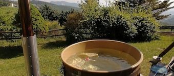 Beautiful mountain chalet, overlooking Lake Garda, near Verona Free Wifi