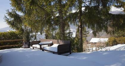 Beautiful mountain chalet, overlooking Lake Garda, near Verona Free Wifi